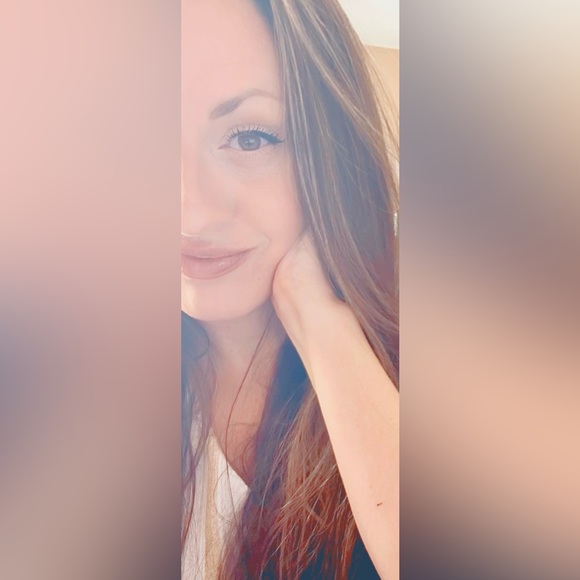 Meet your Posher, Crista - Picture 1 of 1